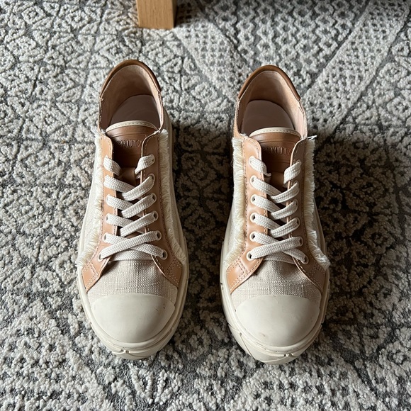 Schutz sneakers - Picture 2 of 4